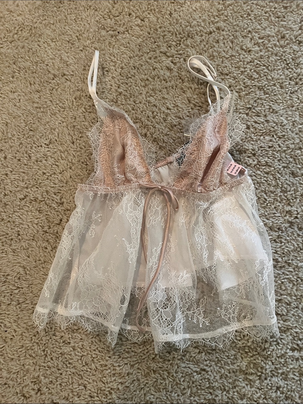 Victoria's Secret Sheer Lace Cami & Shorts Set - silky satin with lace - Picture 4 of 9